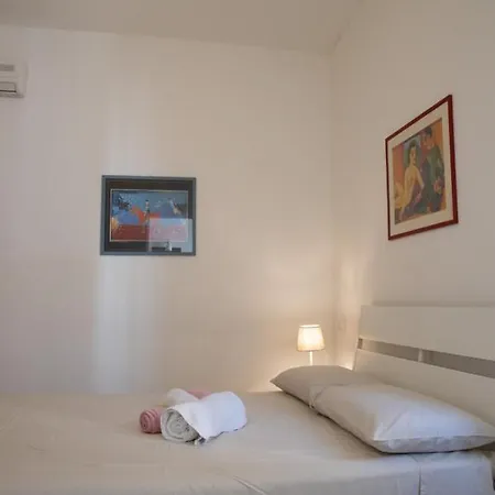 Nocleg ze śniadaniem La Vispa Teresa Zona Ospedale *