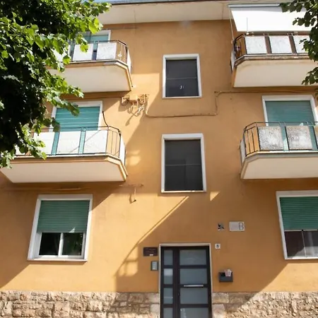 Oda ve Kahvaltı La Vispa Teresa Zona Ospedale 3*
