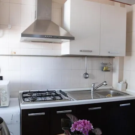 Oda ve Kahvaltı La Vispa Teresa Zona Ospedale 3*